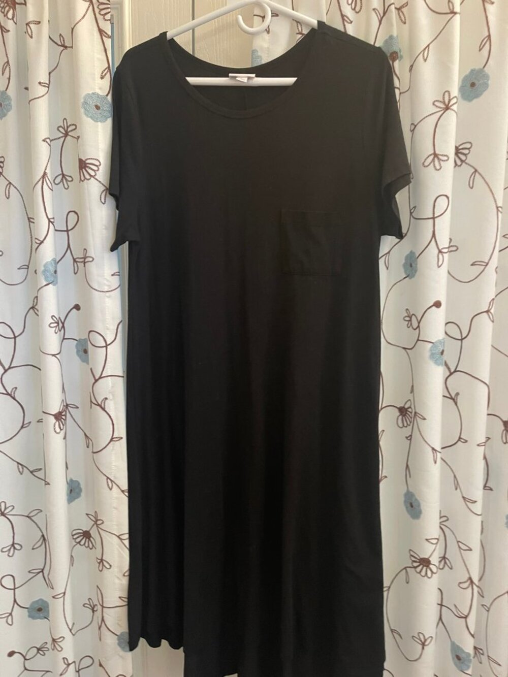 LuLaRoe Like New L Carly Black T-Shirt Swing Dress - Picture 7 of 7
